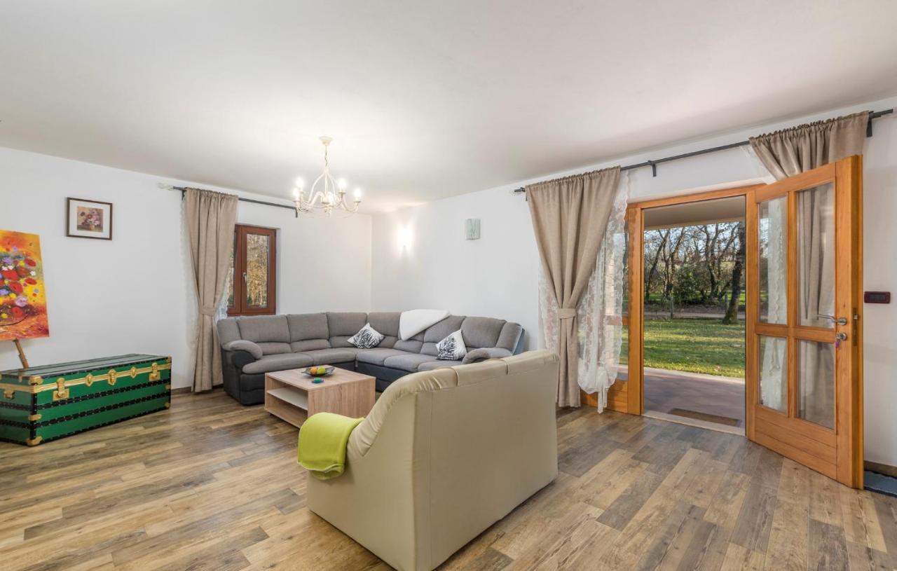 Villa Mirabella Umag Exterior photo