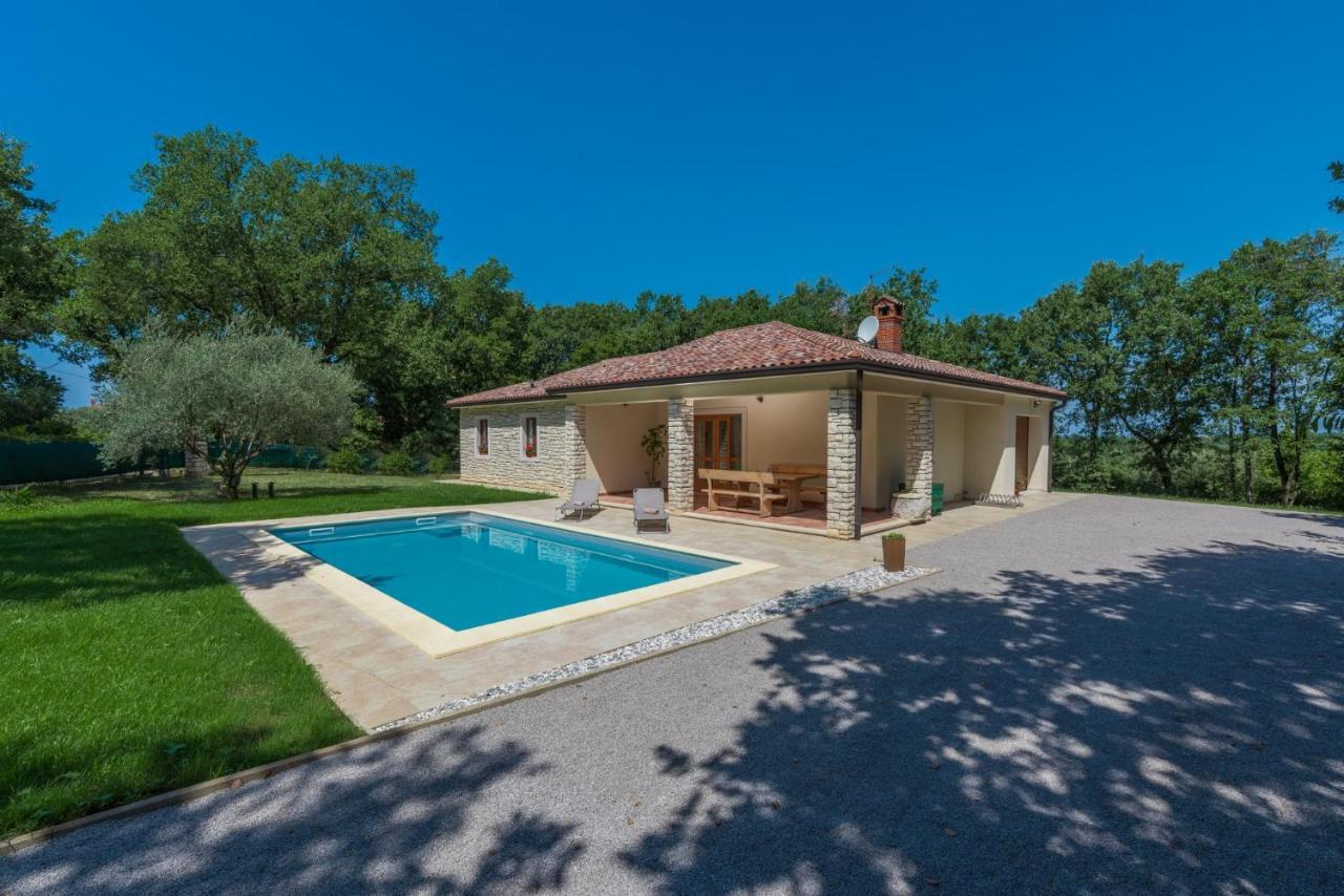 Villa Mirabella Umag Exterior photo